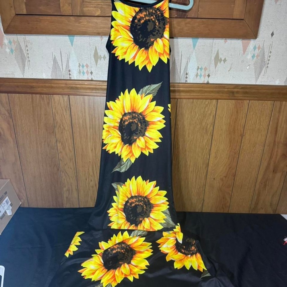 Yellow and black sunflower‎ maxi dress Size Large
